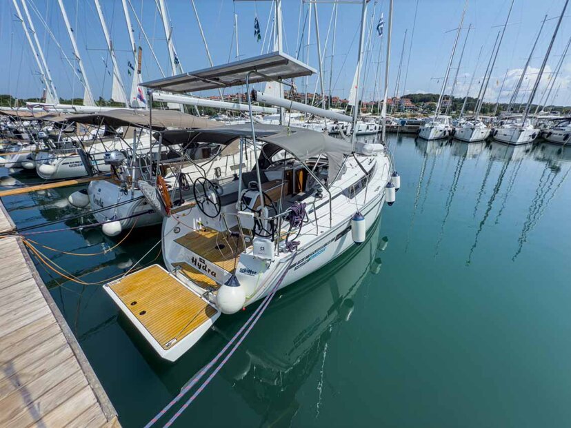 Bavaria Cruiser 34 - 2 cab. Hydra